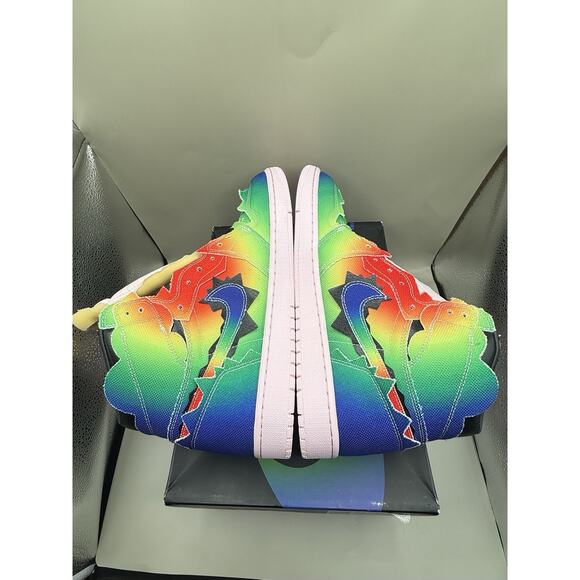 Brand New Authentic 2022 Nike Air Jordan Retro 1 High OG J. Balvin Men Size 13 main image 6